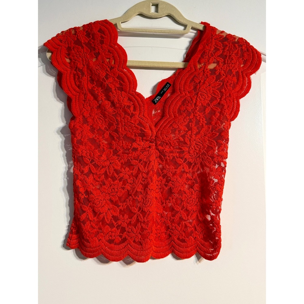 Zara Lace Top Small Red V-Neck Scalloped Floral Cap Sleeve Romantic Chic Party
